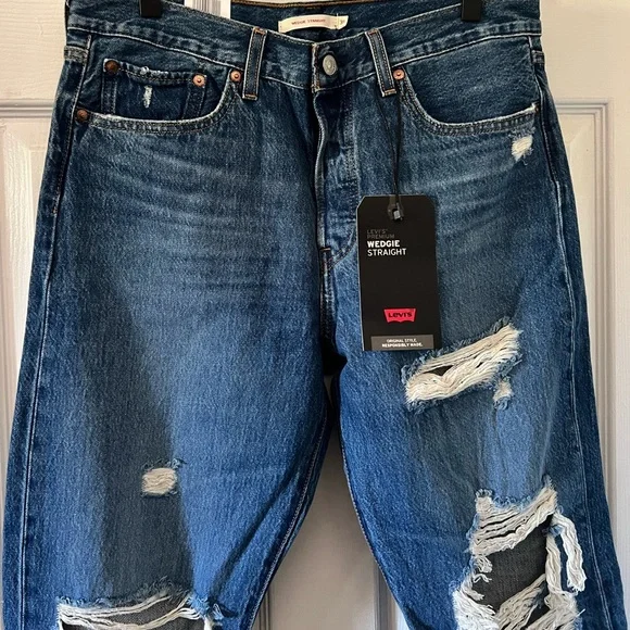 Levi’s Wedgie Straight - Picture 3 of 3